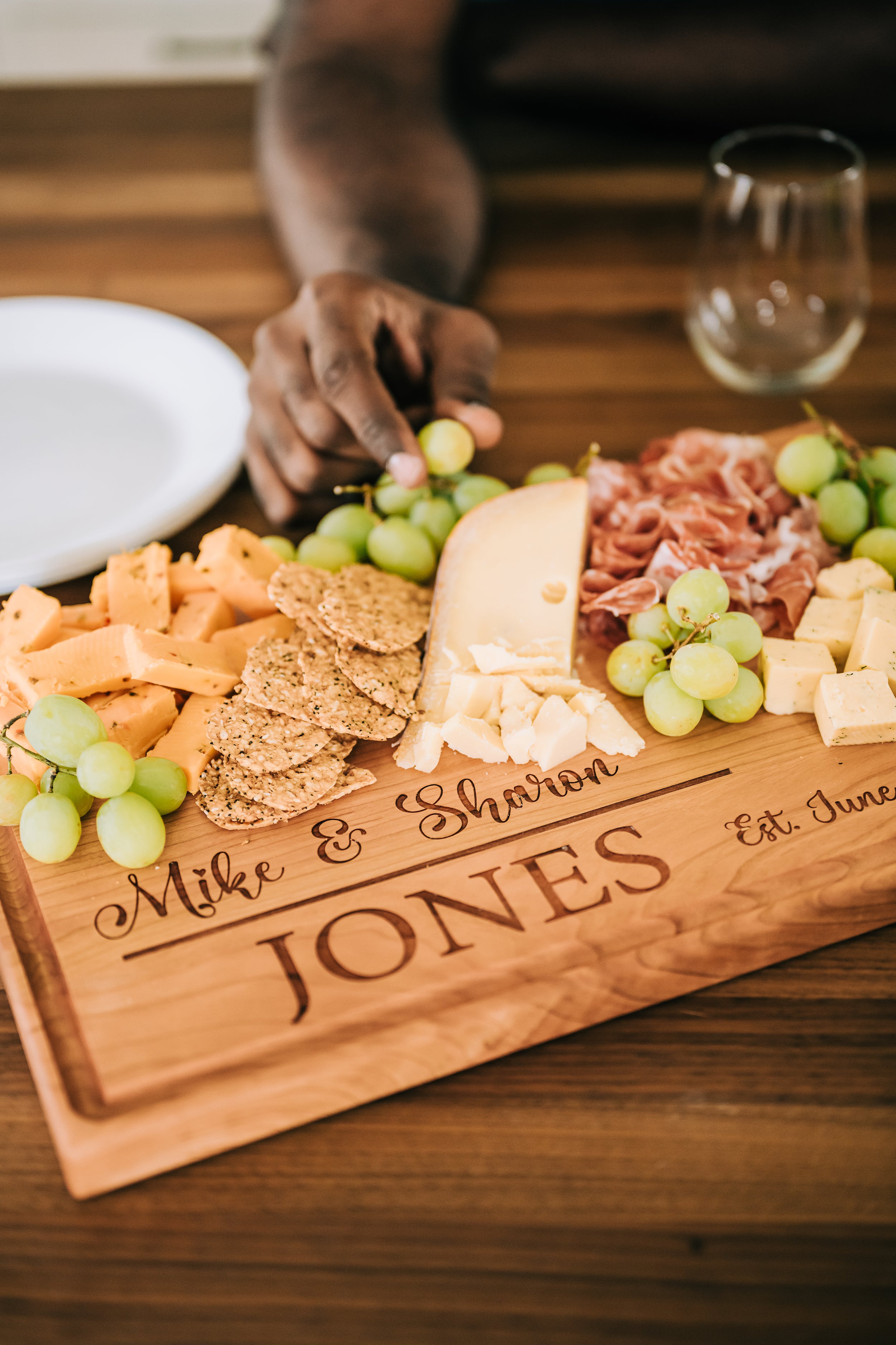 Personalized Cutting Boards, Custom Wedding, Anniversary or Housewarming  Gift Idea, Wood Engraved Charcuterie Board for Kitchen or Chef, Stylish